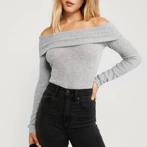 Abercrombie & Fitch Grey Ribbed Off the Shoulder Long Sleeve Sweater